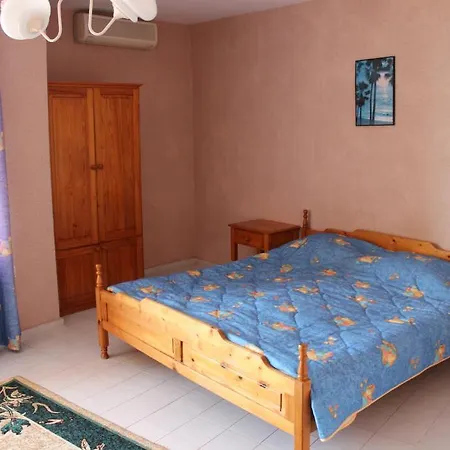 Casa de hóspedes Miami 2*